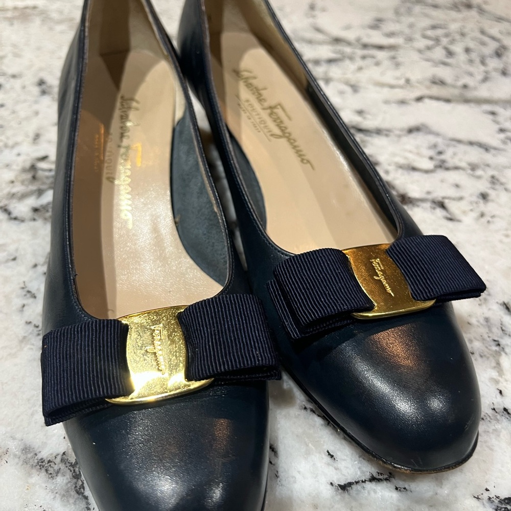 Navy Blue Salvatore Ferragamo Leather Pumps - Picture 6 of 11